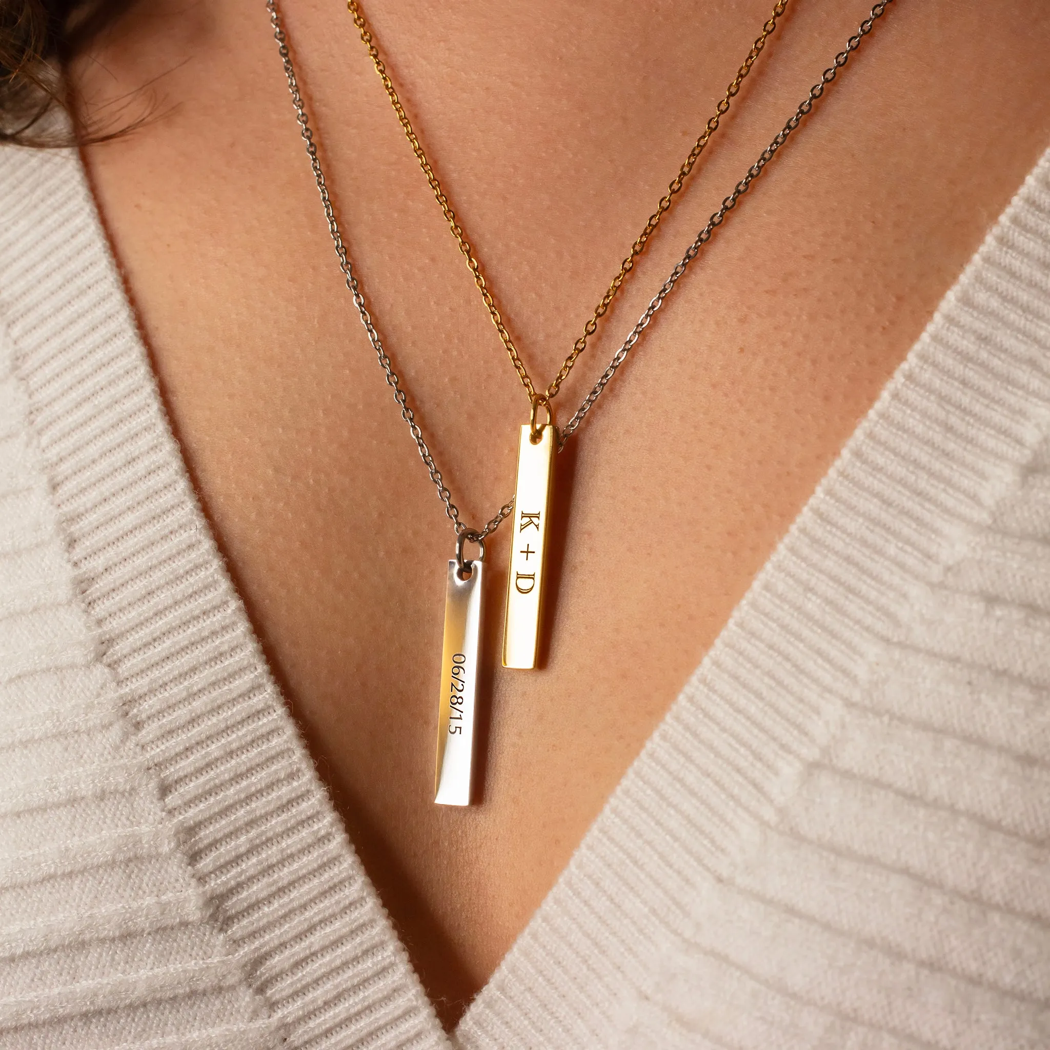 Luca Engraved Vertical Name Bar Necklace with Personalized Pendant