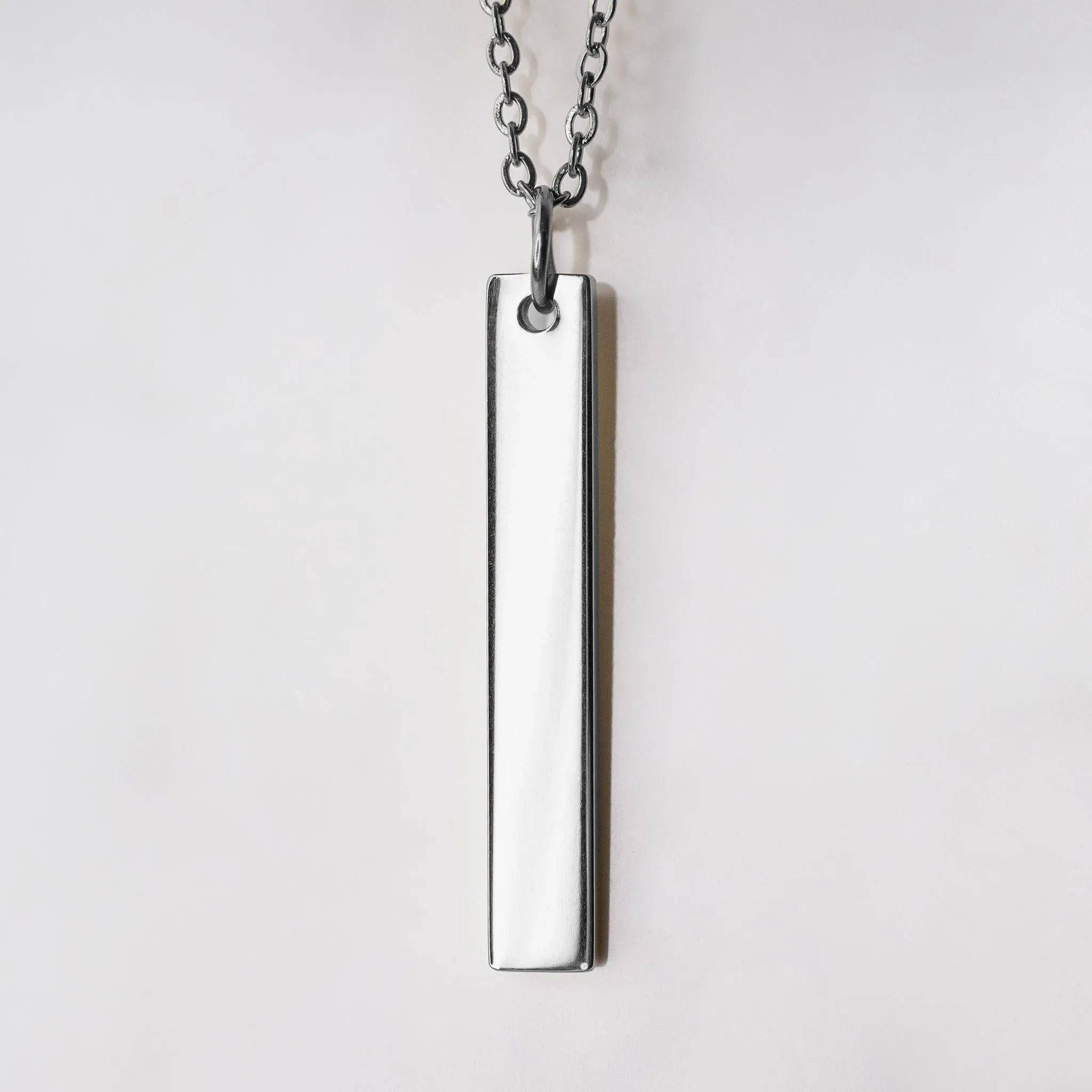 Luca Engraved Vertical Name Bar Necklace with Personalized Pendant