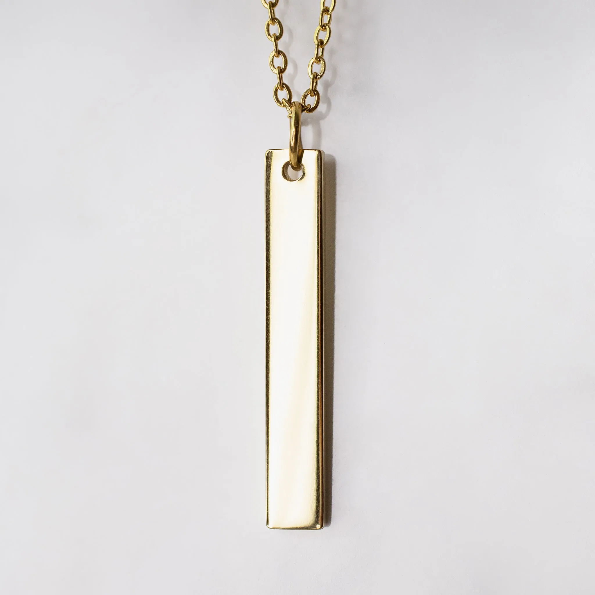 Luca Engraved Vertical Name Bar Necklace with Personalized Pendant